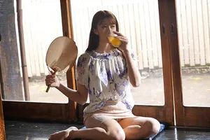 Mùa hè buồn chán ở quê trả bài bà xã hàng xóm thiếu thốn vì lấy anh xã già